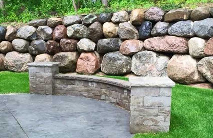 Boulder gravity wall detail