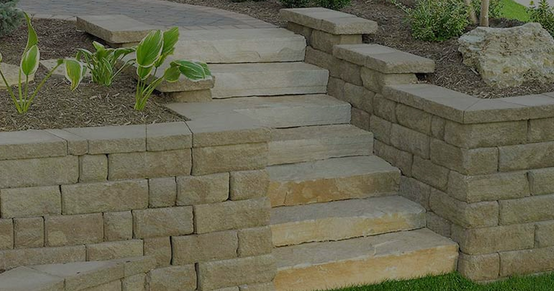 Limestone retaining wall contractor in Minnesota