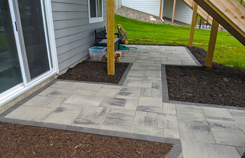 Custom outdoor patio pavers Minnesota
